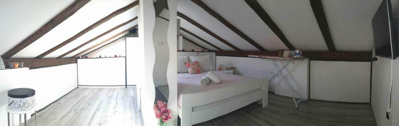 Chic Loft Appartment คิร์ก ภายนอก รูปภาพ