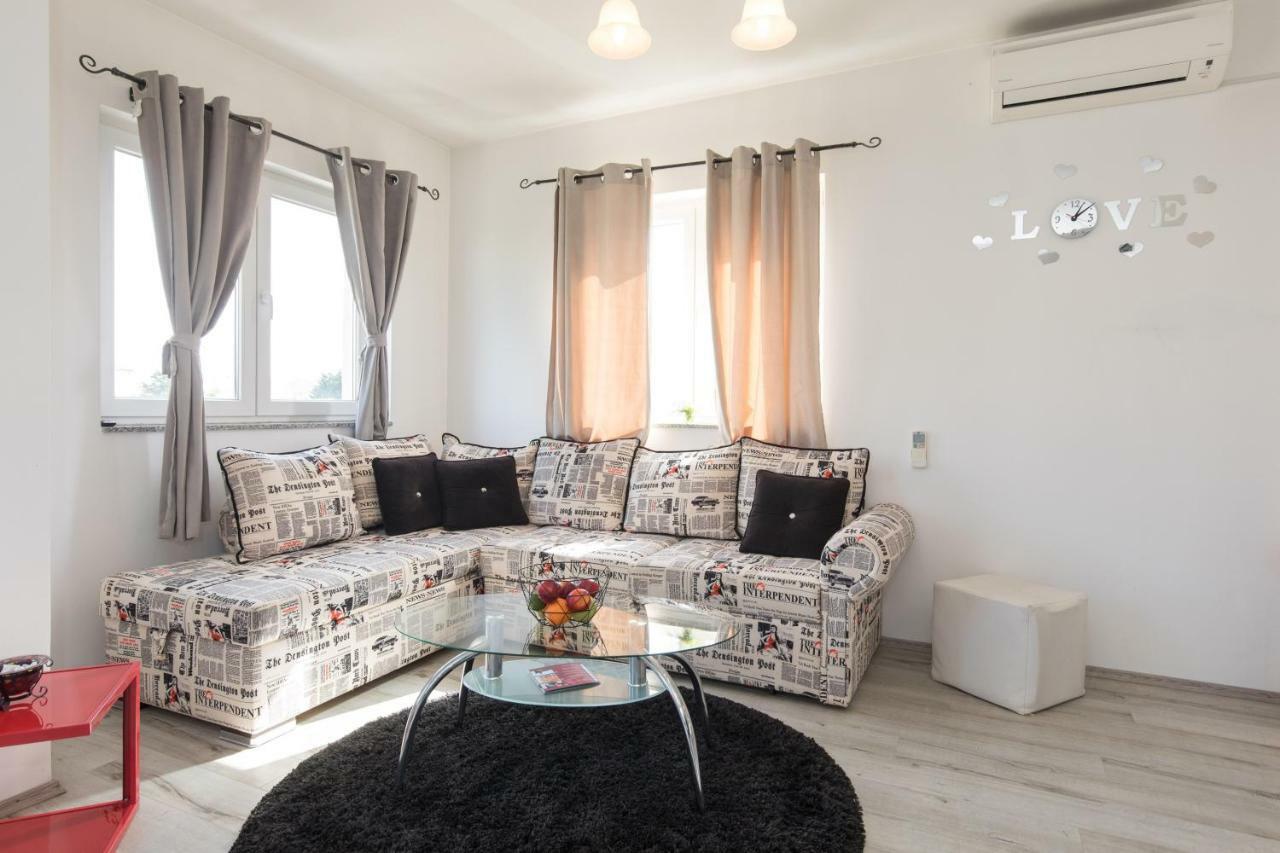 Chic Loft Appartment คิร์ก ภายนอก รูปภาพ