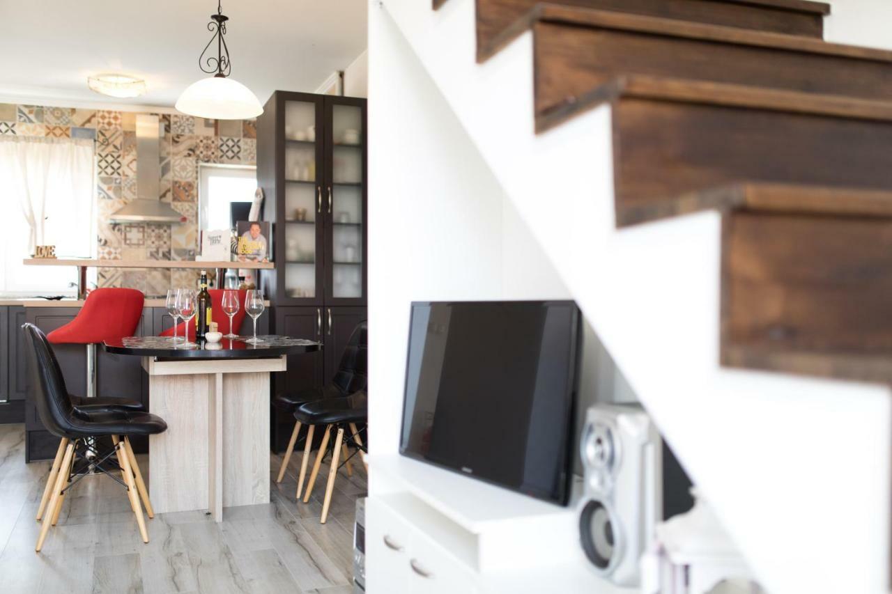 Chic Loft Appartment คิร์ก ภายนอก รูปภาพ