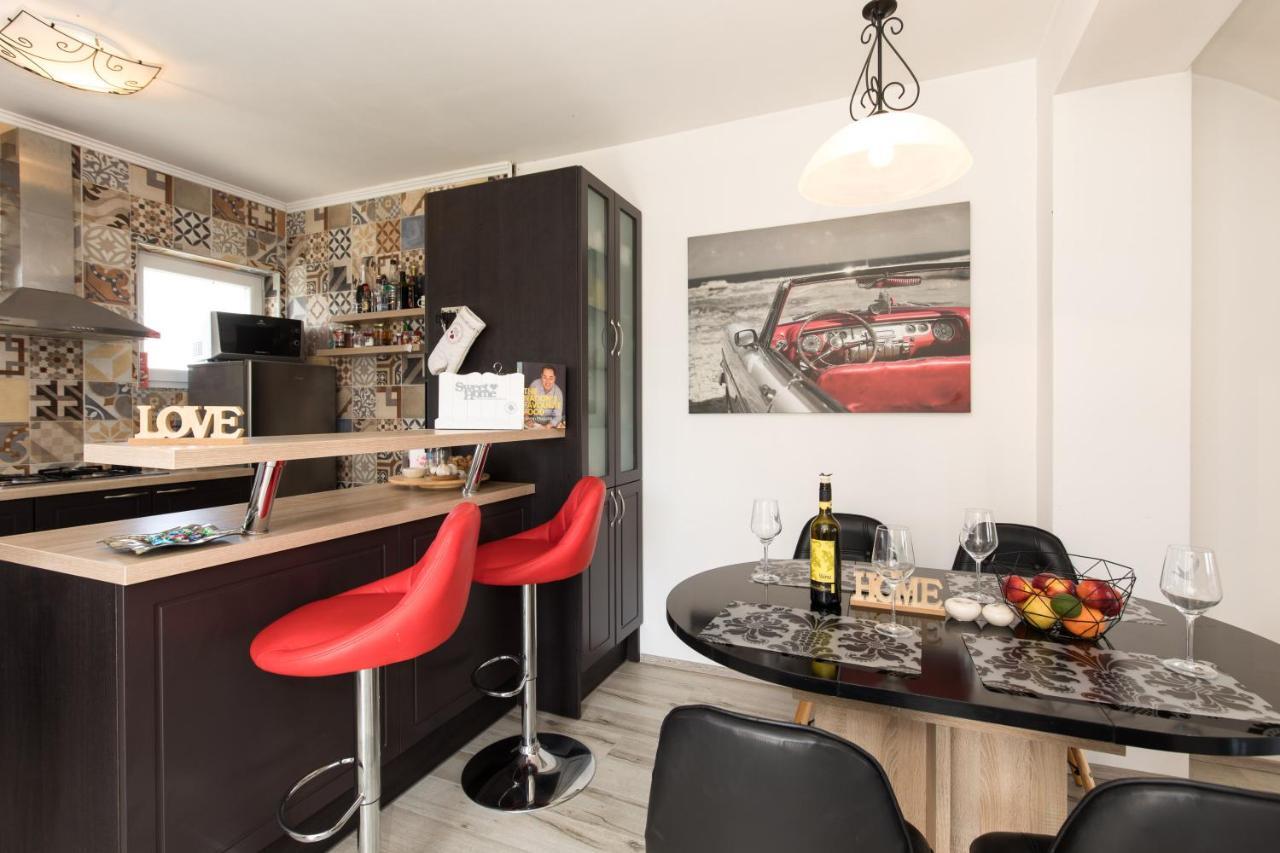 Chic Loft Appartment คิร์ก ภายนอก รูปภาพ
